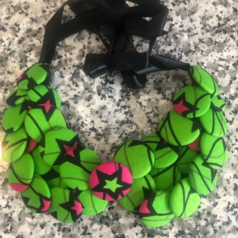 Neckpiece